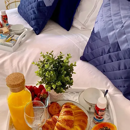 アパート Alfacinha Ajuda *