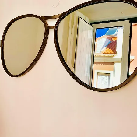 Alfacinha Ajuda * ליסבון